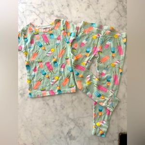 Carter’s. Toddler 3T. Pajamas sets.